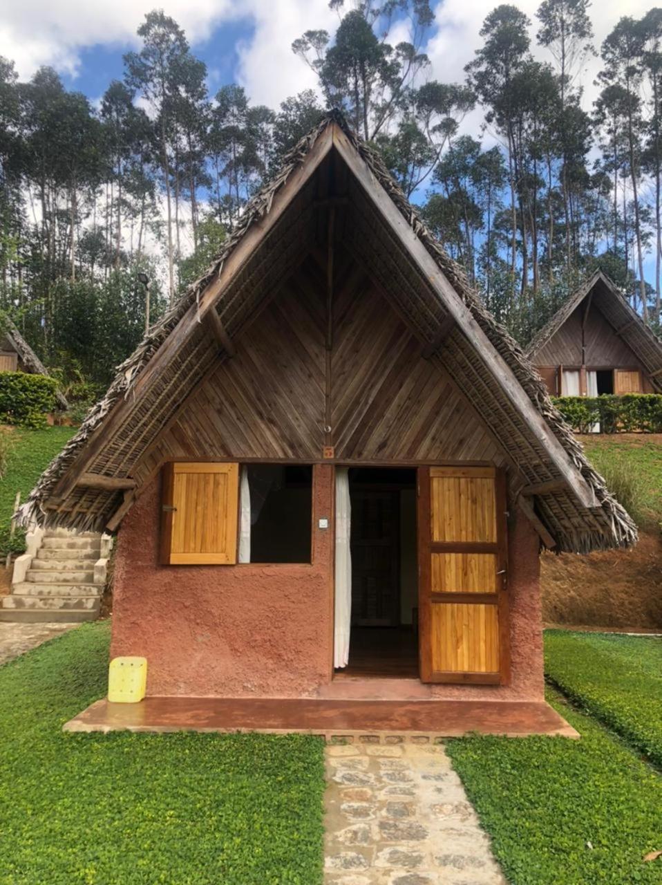 Soanala Hotel Moramanga ภายนอก รูปภาพ